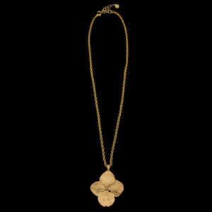 Hydrangea 18" Adj. Pendant
