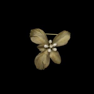 Pachysandra Brooch